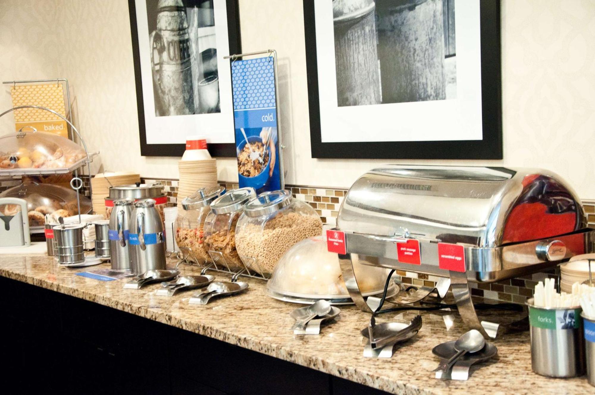 Hampton Inn East Windsor Εξωτερικό φωτογραφία